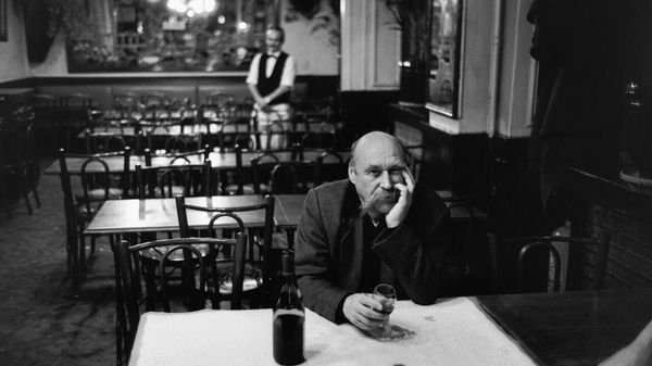 Falling wine sales reflect a lonelier and more atomised world image