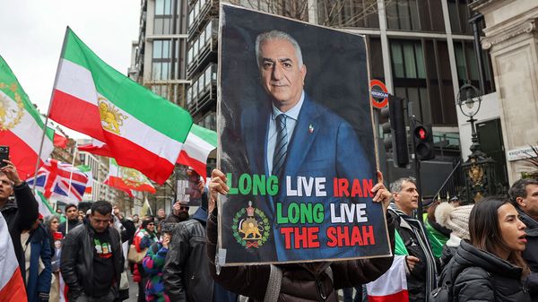 Iran’s opposition in exile is rethinking its support for the war image