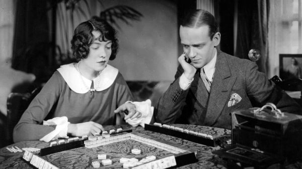 Young people all over the world are clicking with mahjong image