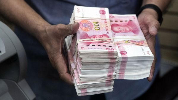 Why the IMF&rsquo;s newest report finds that the yuan is undervalued image