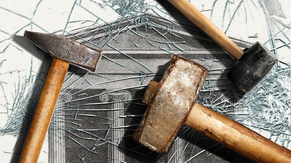 It&rsquo;s not just the Fed. Politics looms over central banks everywhere image