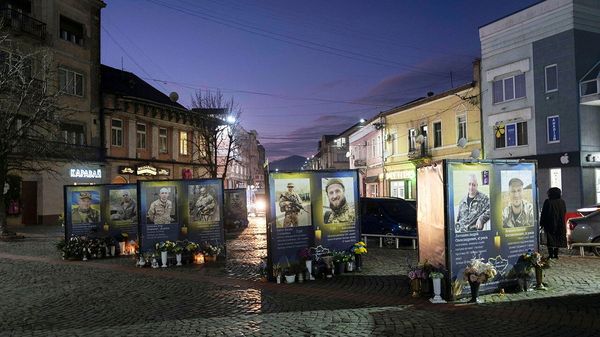 Viktor Orban is bashing Ukraine for votes image